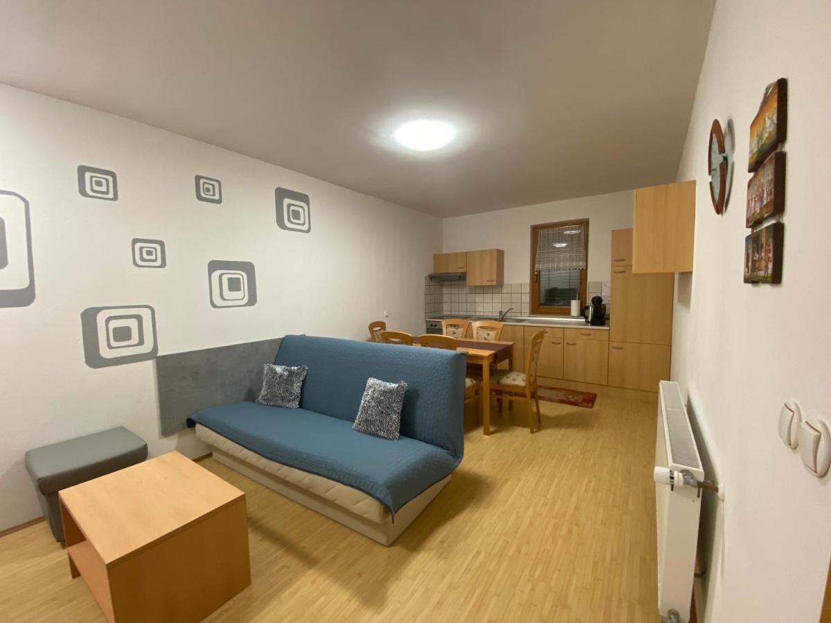 בובק Apartma Brdo Bc מראה חיצוני תמונה