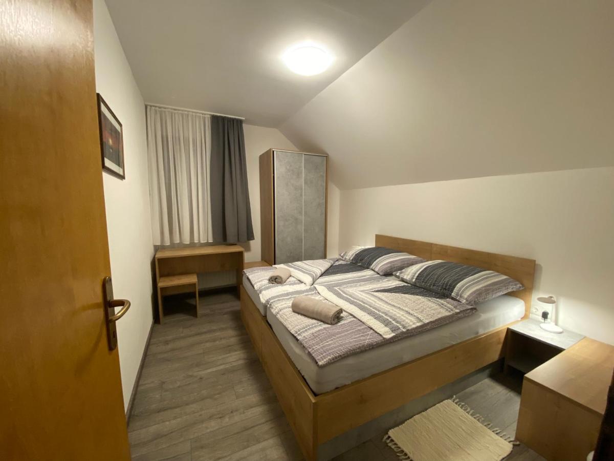 בובק Apartma Brdo Bc מראה חיצוני תמונה